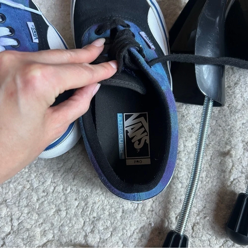 VANS: Men's Ultra Cush Black Purple Blue Galactic Suede Canvas Low Sneakers